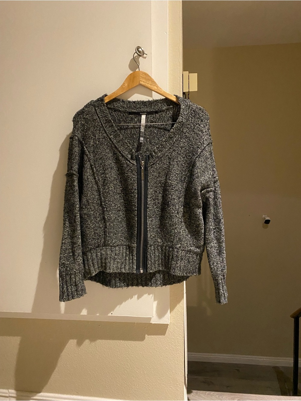 Kensie Charcoal Gray Zip-Front Knit Cardigan